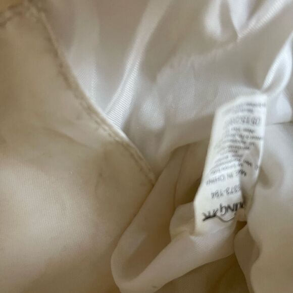 Kipling off white Nylon shoulder bag with gray fabric trims and straps . - Picture 8 of 13